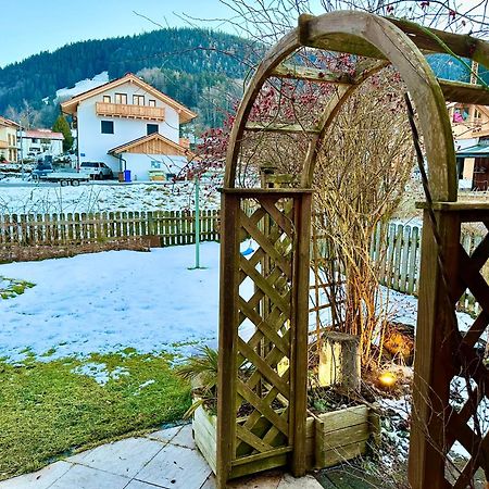 Suite Sinja Erlebnisferienwohnung Hausham Exterior foto